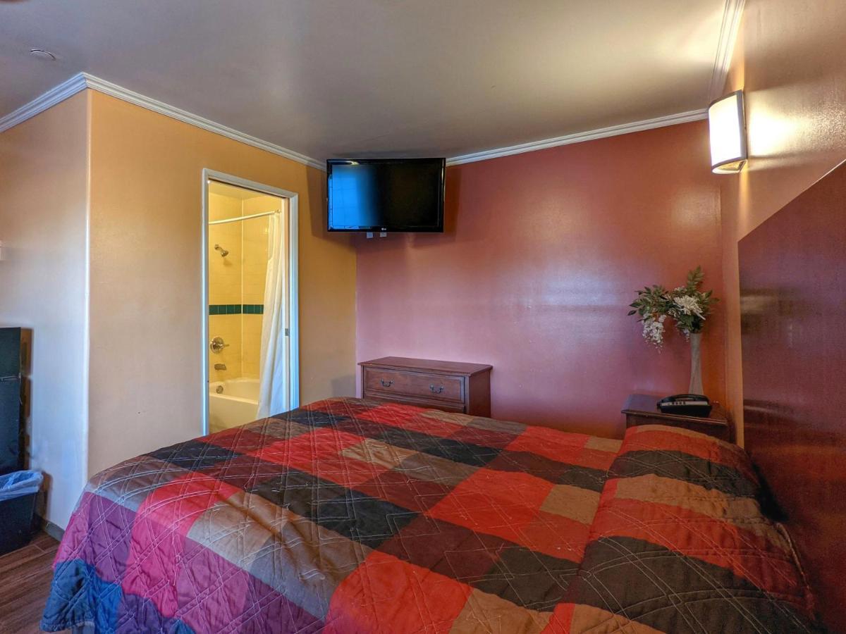 Americas Best Value Inn Oxnard-Port Hueneme Εξωτερικό φωτογραφία